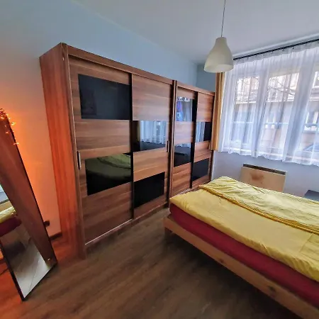 Basic, Quiet Close To Main Square Cracovia