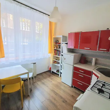 Basic, Quiet Close To Main Square Cracovia