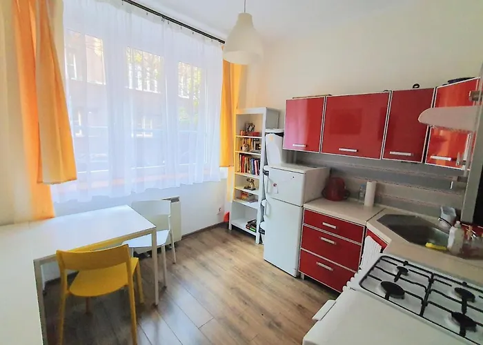 Basic, Quiet Close To Main Square Kraków